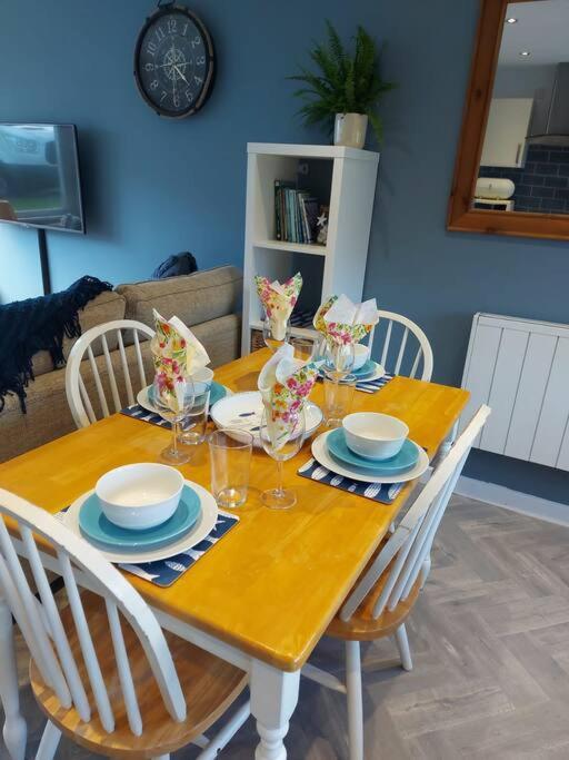 הוילה Lamphey Galwad Y Mor A Coastal Escape In Pembrokeshire'S National Parks מראה חיצוני תמונה