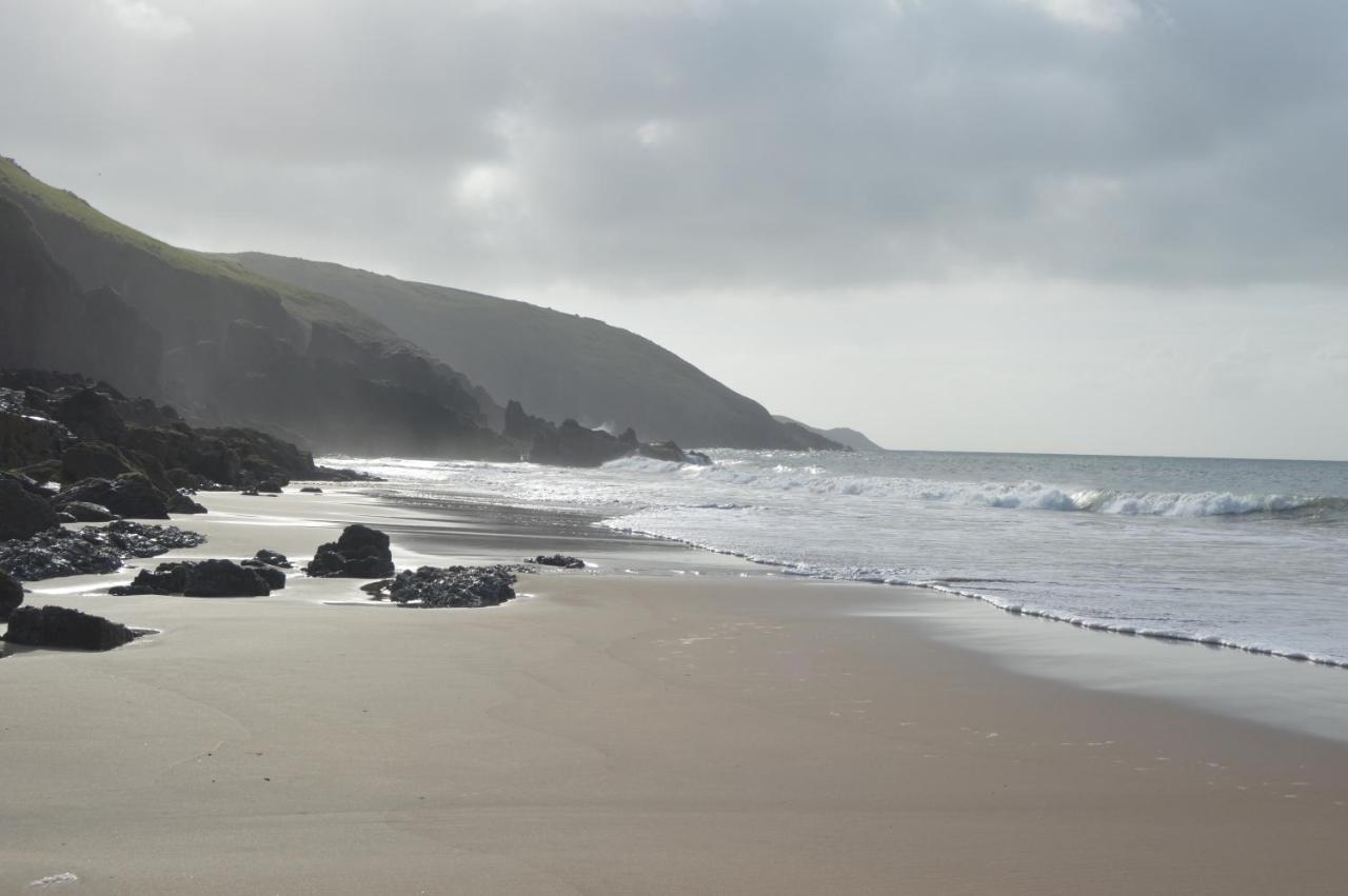 הוילה Lamphey Galwad Y Mor A Coastal Escape In Pembrokeshire'S National Parks מראה חיצוני תמונה